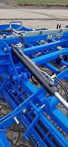 Namyslo Saatbettbereitung / Seedbed cultivator / Combiné de préparation / Agregat uprawowy Milan 5 m