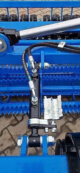 Namyslo Saatbettbereitung / Seedbed cultivator / Combiné de préparation / Agregat uprawowy Milan 5 m