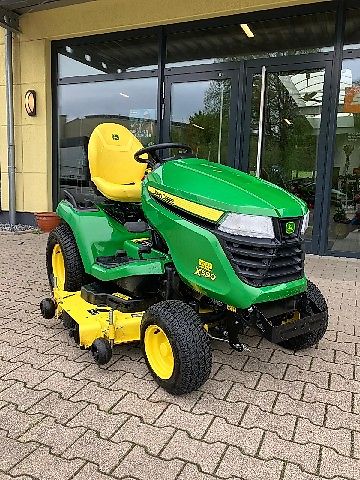 John Deere X590