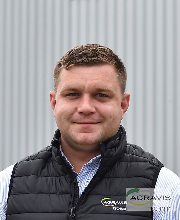 Contacto Dennis Römer